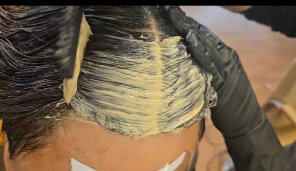 새치 염색 두피 관리가 필요한 화학 성분의 두피 자극 매커니즘